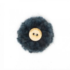 Ručně vyráběná vlněná bambule tmavě modrá k našim čepicím a kloboukům 2