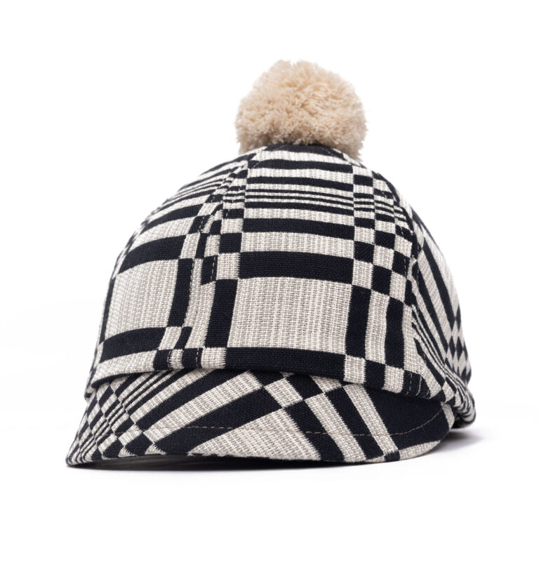 Designový klobouk Kombai černobílý - Johanna Gullichsen 1